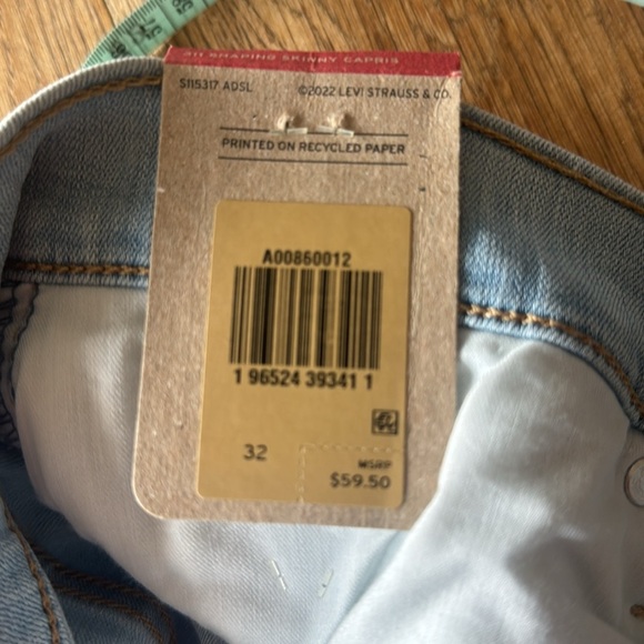 Levi’s 311 Shaping  Skinny Capris Size 32 NEW - Picture 12 of 12